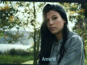 AnnieW