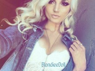 BlondieeDoll
