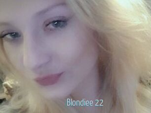 Blondiee_22