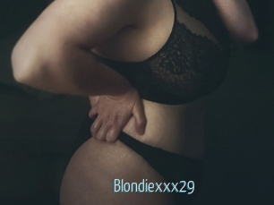 Blondiexxx29
