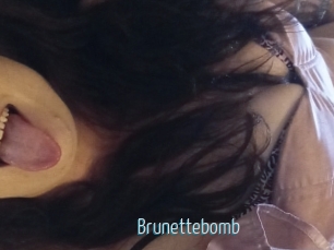 Brunettebomb