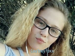 Courtney_Foxx
