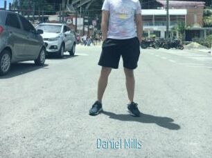 Daniel_Mills