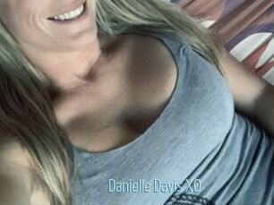 Danielle_Davis_XO