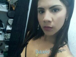Dulcie_69