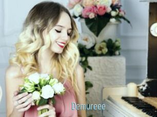 Demureee