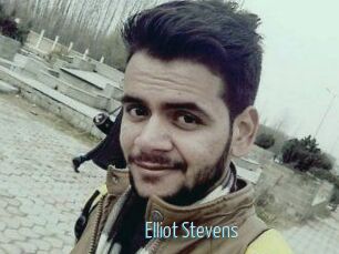 Elliot_Stevens