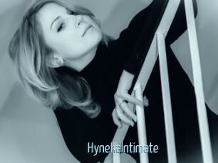 HynekaIntimate