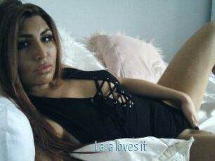 Lara_loves_it
