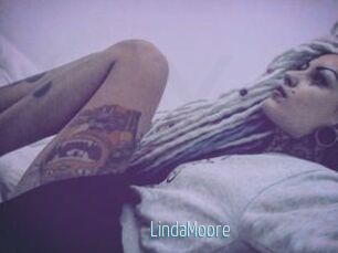 Linda_Moore