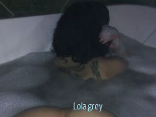 Lola_grey