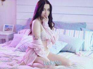 LuckyMia