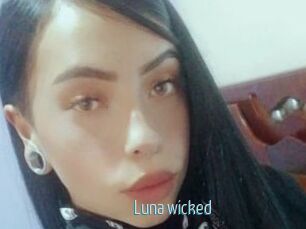 Luna_wicked