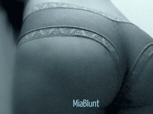 MiaBlunt