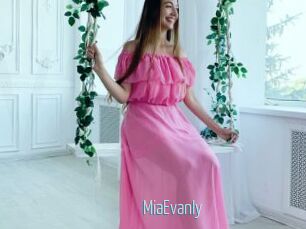 MiaEvanly