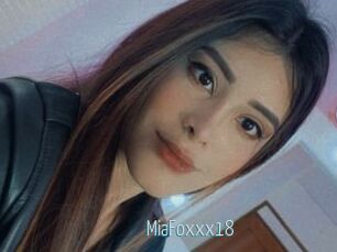MiaFoxxx18