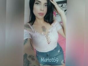 MiaHot69