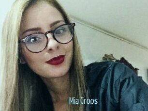 Mia_Croos