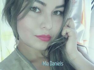 Mia_Daniels