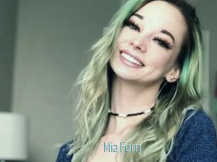 Mia_Fern
