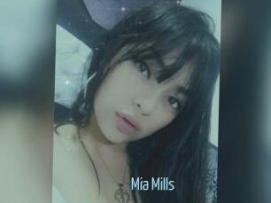 Mia_Mills