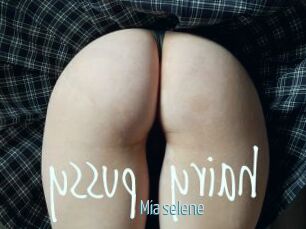 Mia_selene
