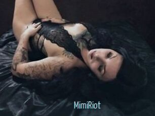 Mimi_Riot