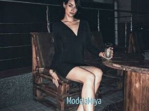 ModelaMiya