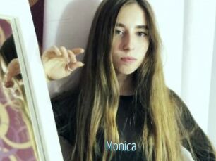Monica_