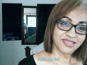 Maturee_hot