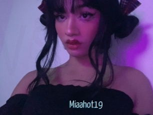 Miaahot19