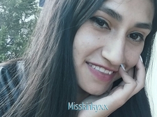 Misskinkyxx