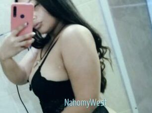NahomyWest