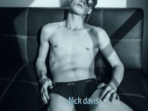 Nick_davis