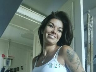 Niki23