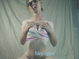 RileyLuvyna