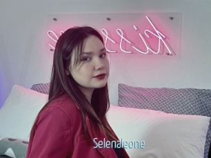 Selenaleone