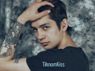 TiknomKiss