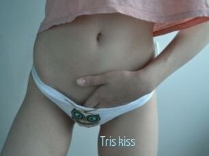 Tris_kiss